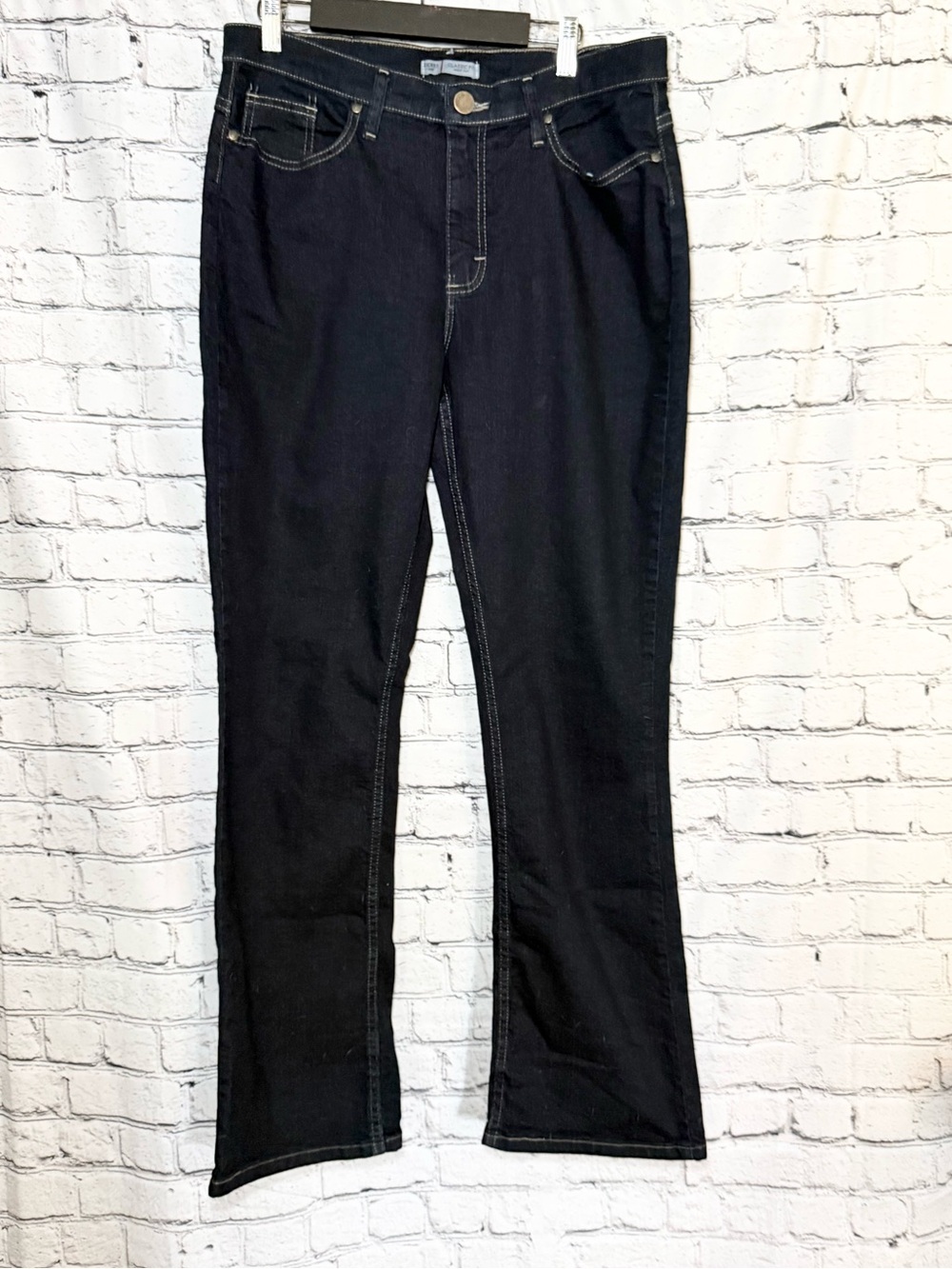 Classic Dark Wash Women’s Jeans - Black. Size 12